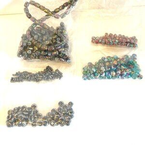 Lot (5) Assorted Iridescent Glass Beads 554 Unique Pieces Craft Jewelry Making